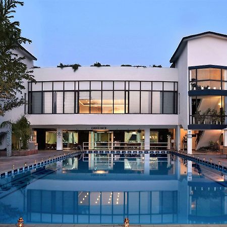 Best Western Resort Country Club Gurgaon Exterior photo
