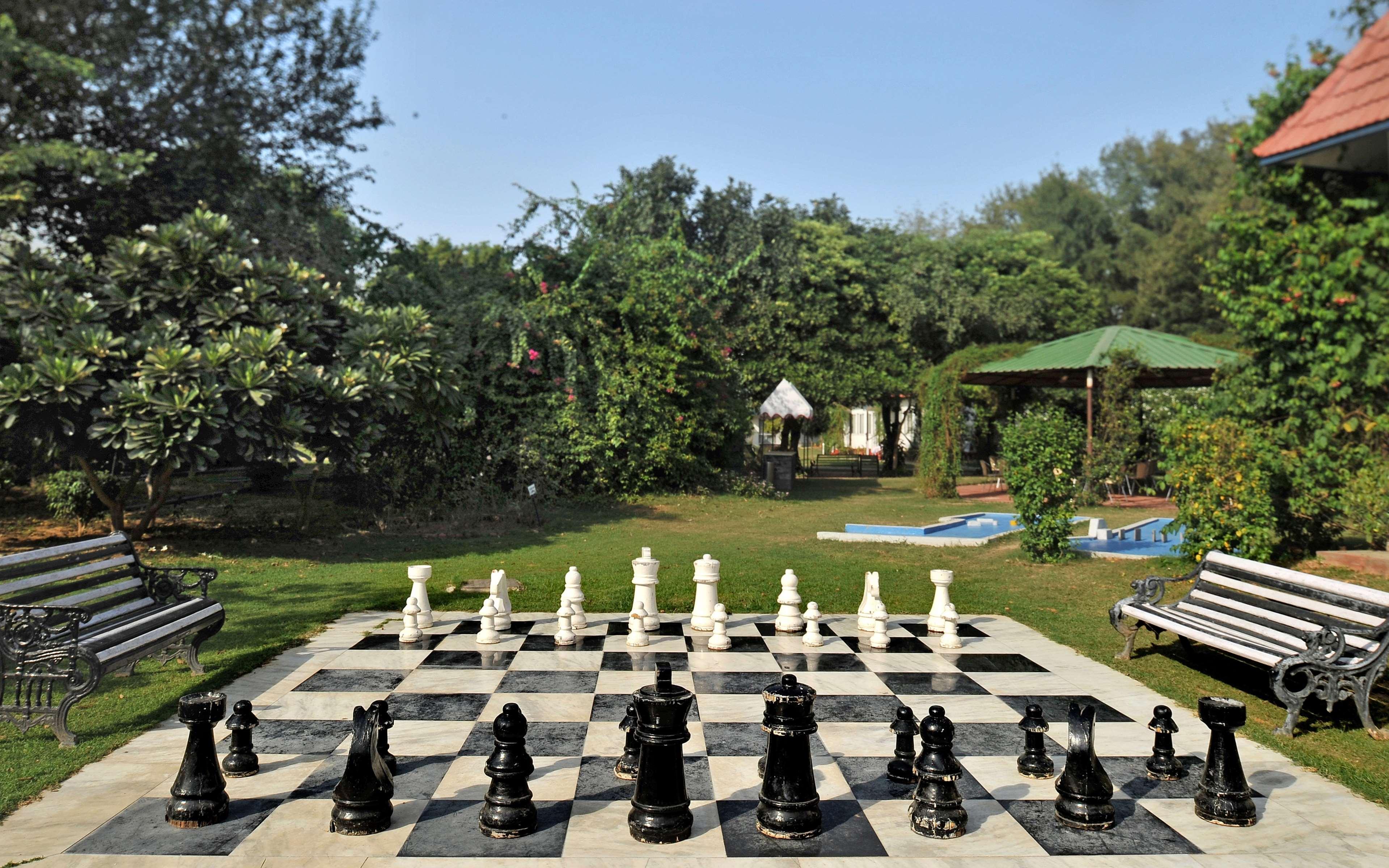 Best Western Resort Country Club Gurgaon Exterior photo