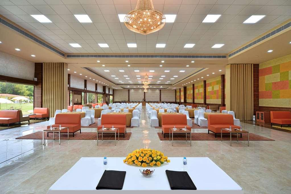 Best Western Resort Country Club Gurgaon Facilities photo