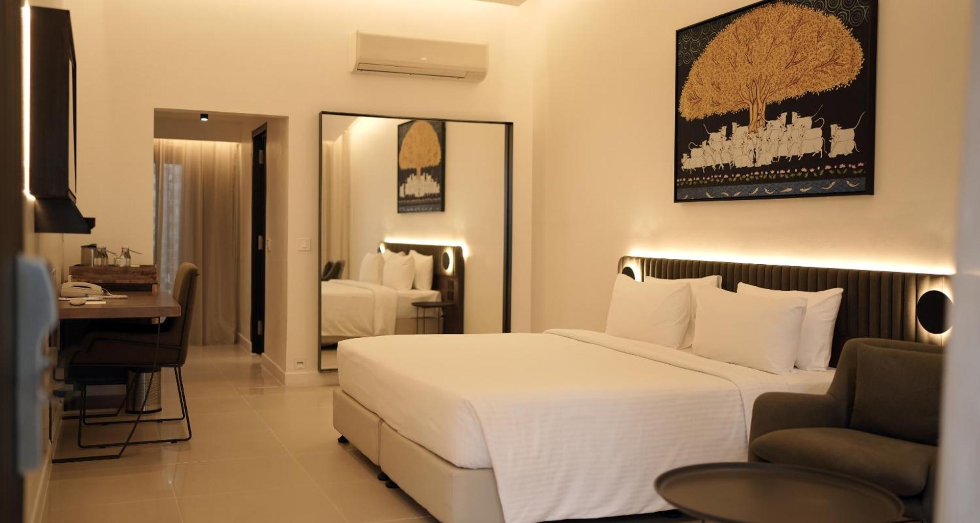 Best Western Resort Country Club Gurgaon Exterior photo